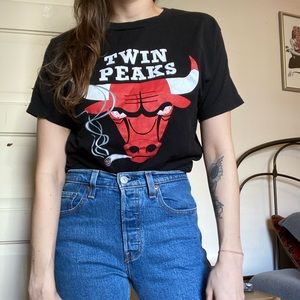 Twin Peaks Chicago Bulls Tee